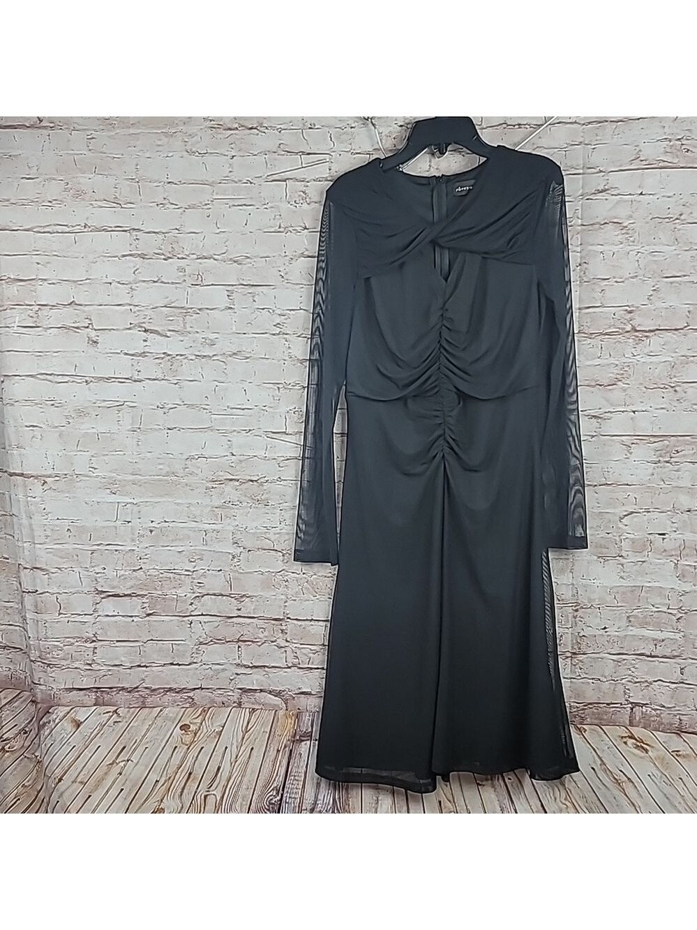 Clover and Sloane black dress sz 6 new nwt